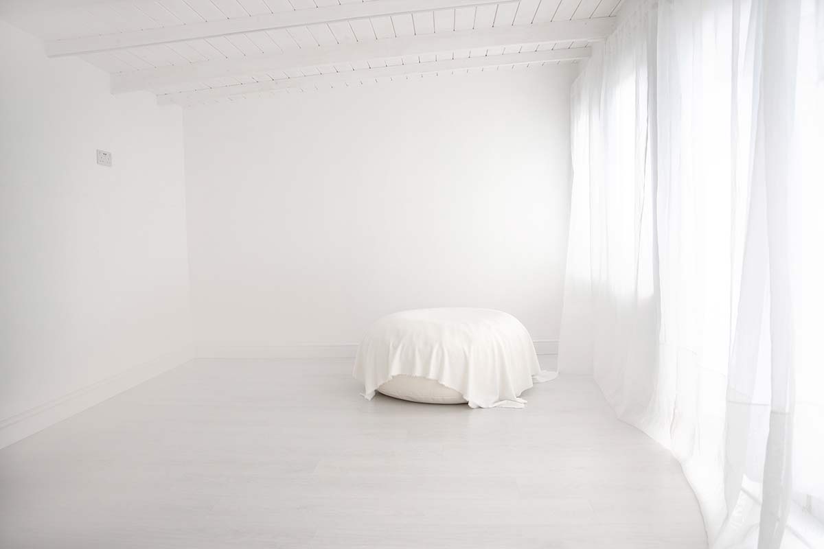 beanbag in the white studio -London newborn photographer Valentina